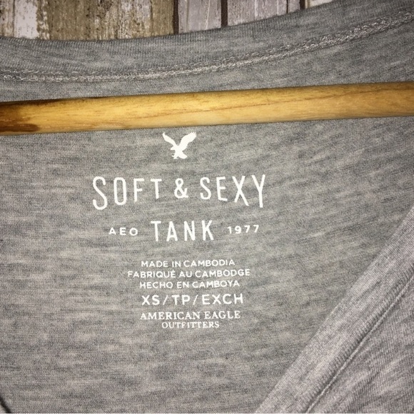 American Eagle Grey Floral Tank - Picture 3 of 6